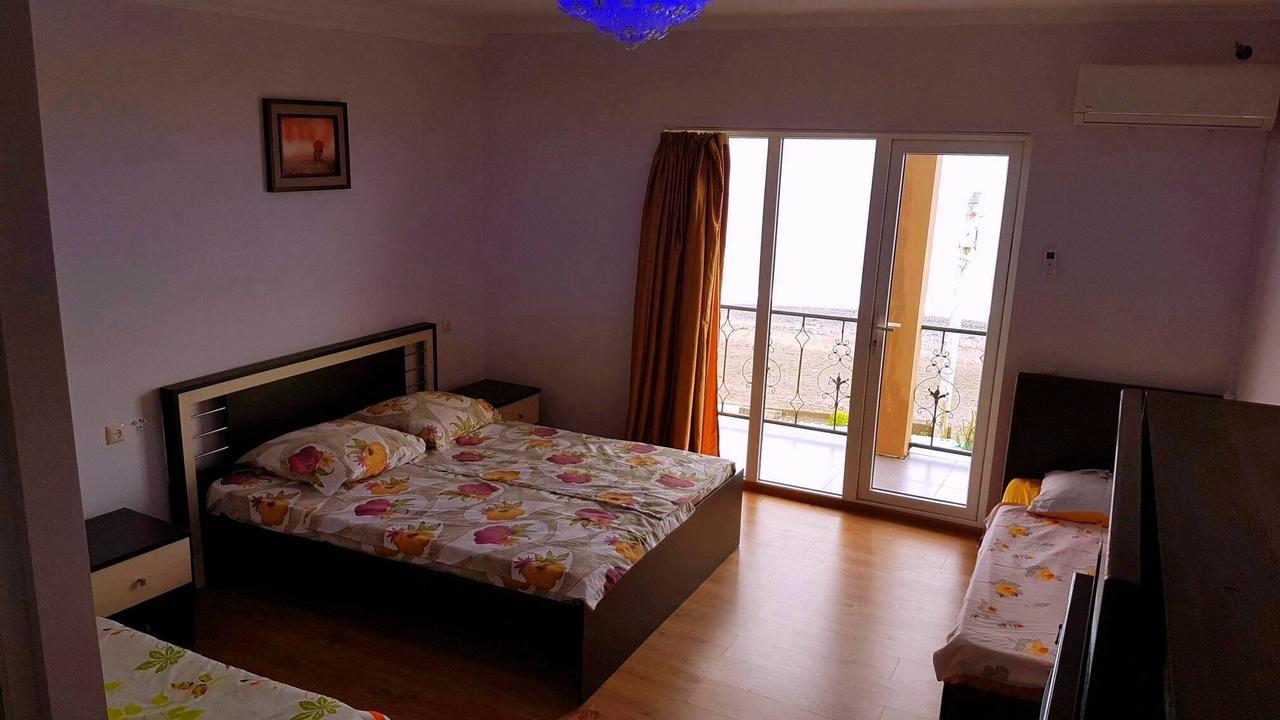 מלון Kobuleti Lalima House מראה חיצוני תמונה